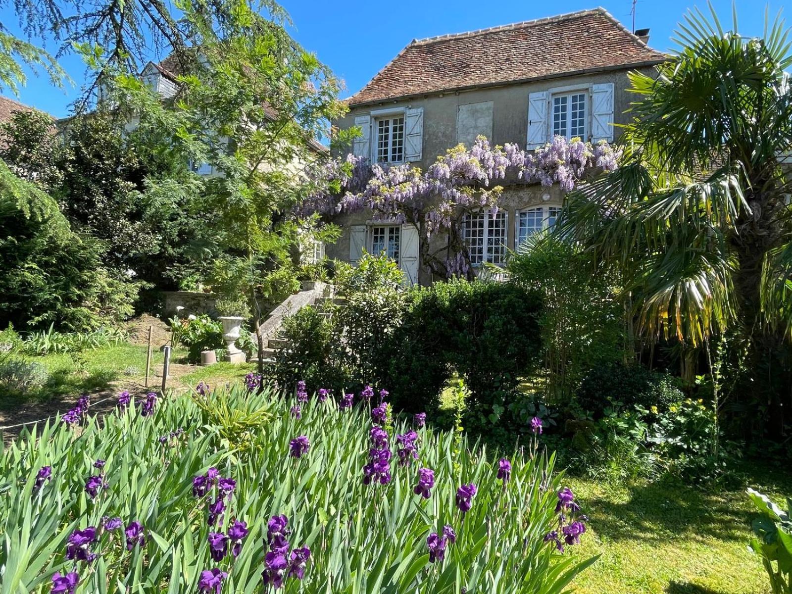 Bed and Breakfast Jardin Des Remparts Orthez Exteriér fotografie